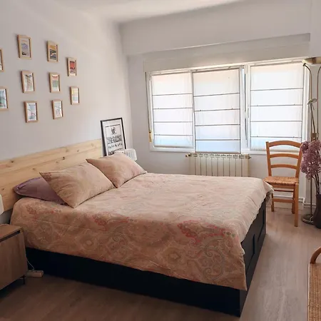 Piso Con Terraza Junto A La Playa شقة