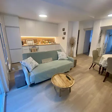 Piso Con Terraza Junto A La Playa Διαμέρισμα